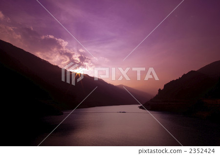 Oku Chichibu lake Momiji (evening scenery) Oku Chichibu lake Momiji (evening scenery) 2352424