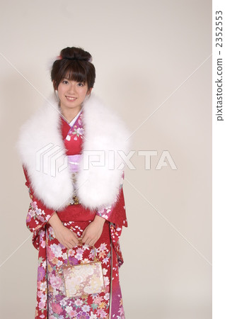 festive dress, graduation ceremony, facade 2352553