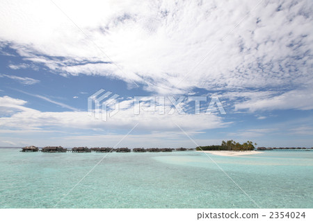 Maldives Water Cottage 2354024