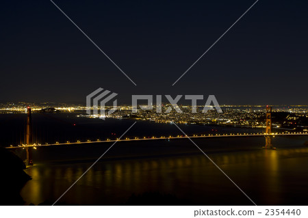 金門大橋的夜景 2354440