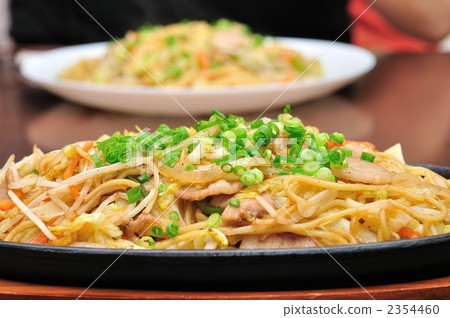 日式炒麵 帶醬汁的日本炒麵 熱 2354460