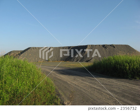Sandy mountain and gravel road Sandy mountain and gravel road 2356732