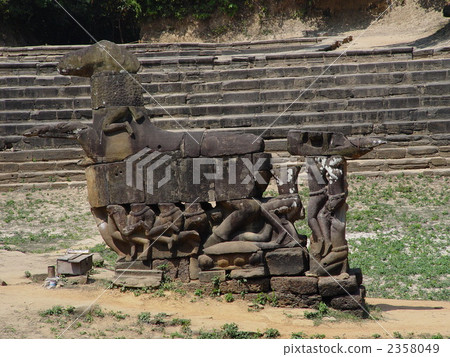 Sacred horses of Neac Poin 'Varraha' (Angkor monuments to Siem Reap / Cambodia) 2358049