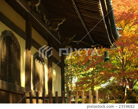 Nanzenji in autumn Nanzenji in autumn 2359682