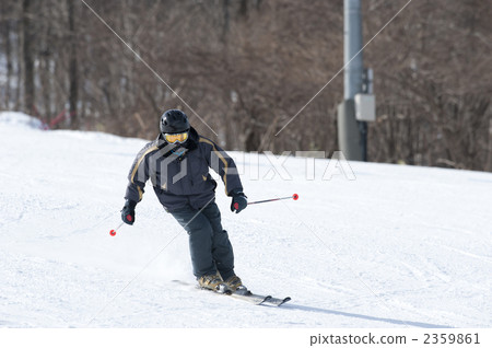 Skiing Skiing 2359861