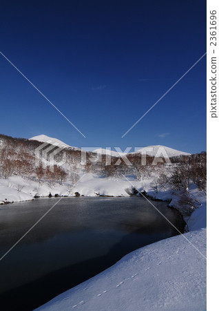 公墓在冬天 2361696