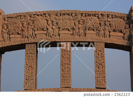 Saenchy's Buddhist Monuments West Tower Gate Beam Upper Stage Past 7 Buddha Sculptures 2362223