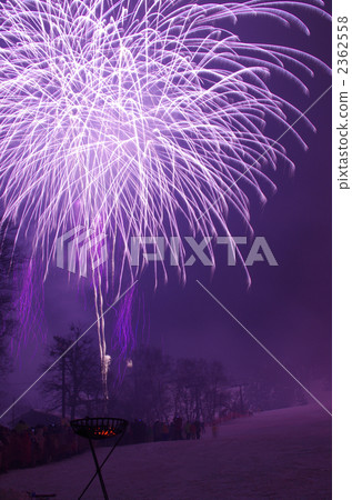Winter fireworks Slopes of the skies 2362558