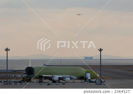 Transportation transport machine that carries parts of an airplane 2364527