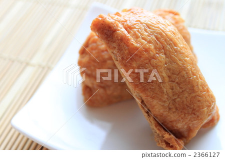 inari sushi, flavored boiled rice wrapped in fried bean curd, inarizushi 2366127