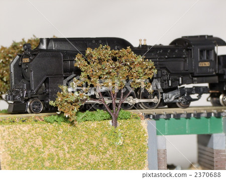 Train model 2370688