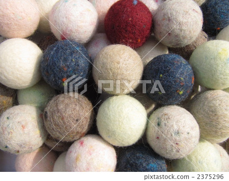 Felt ball 2375296