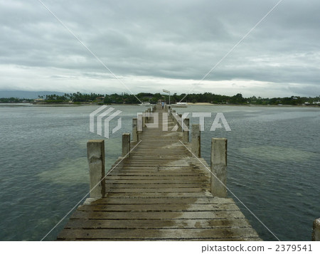 麥克坦的碼頭 麥克坦的碼頭 2379541