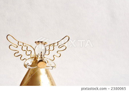 Angel blowing trumpets 2380065