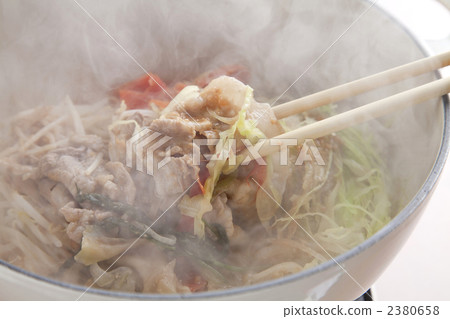food cooked in a pot, cooking in a pot, bean sprouts 2380658