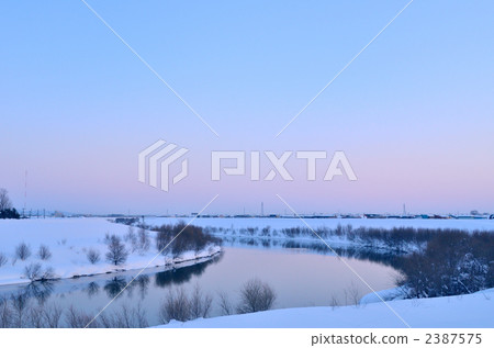 白雪皚皚 雪景 寒冬 2387575