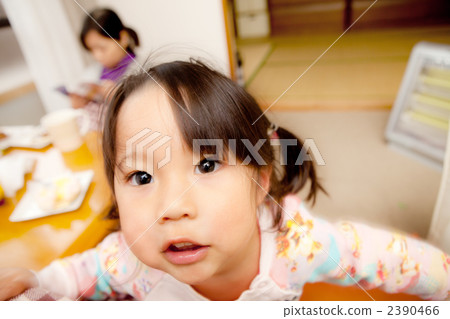 少女 日常生活 起居室 2390466