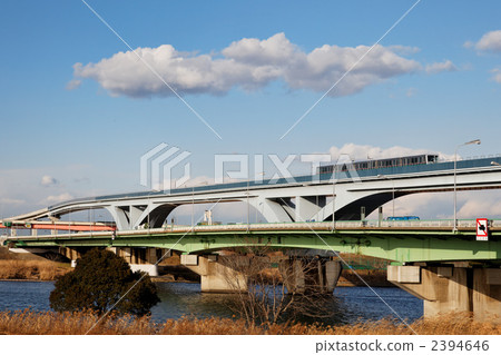 Fan Ohashi bridge over Arakawa and Territor Liner 2394646