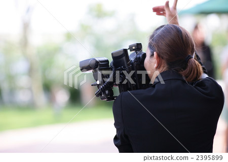 女攝影師 2395899