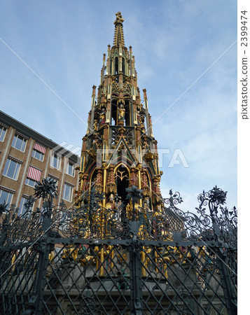 紐倫堡美麗的噴泉 2399474