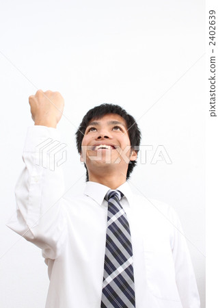  打膽量姿勢的商人 2402639