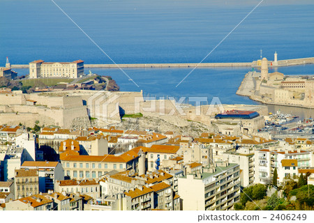 Streets of Marseille 2406249