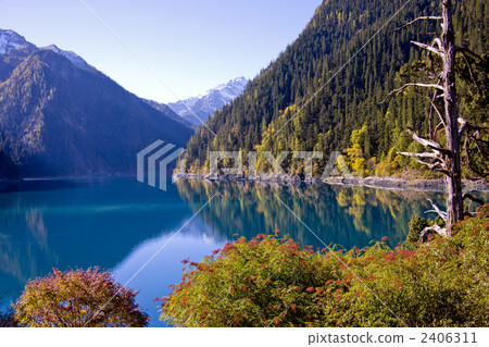Long sea of Jiuzhaigou 2406311