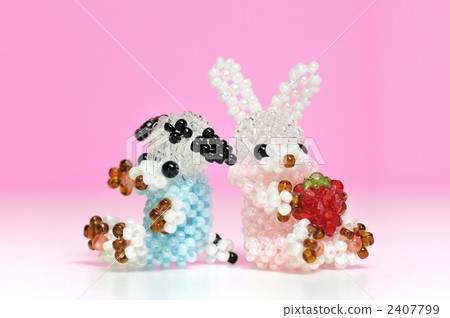 Beaded dog and rabbit Beaded dog and rabbit 2407799