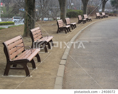 Airside park bench row Airside park bench row 2408072