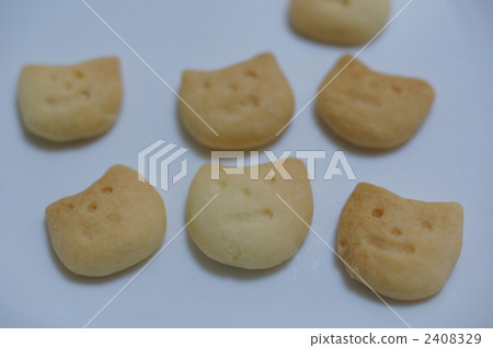 Baked cat face type cookie Baked cat face type cookie 2408329