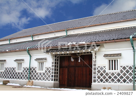 A sake brewery 2409827