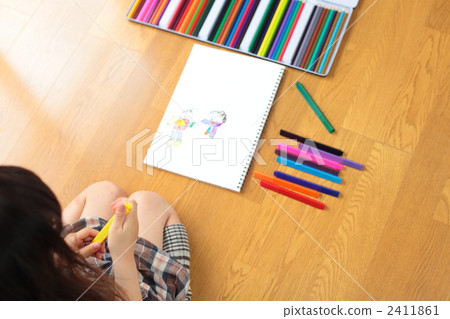 A girl drawing a picture diary 2411861