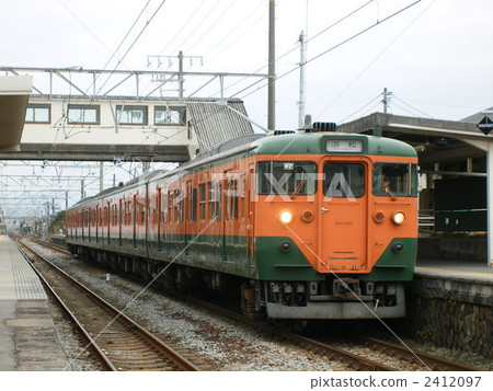 kuha 111, 113 series, tokaido main line 2412097