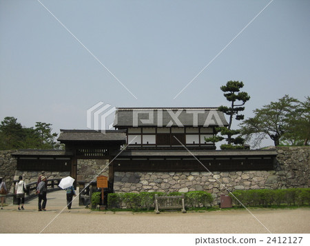 松尾城鼓門和前橋 2412127