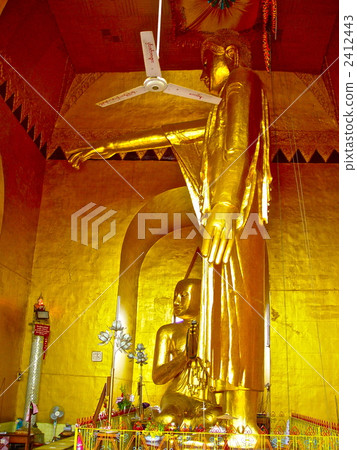 Pointed Buddha (Mandalay / Myanmar) 2412443