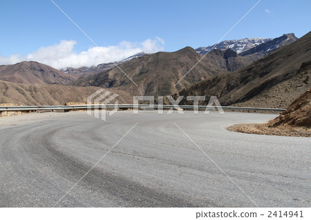 Morocco mountain road 2414941