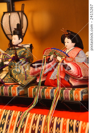 Inner and dolls 2415267