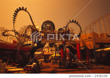 amusement park, santa monica, california 2416136
