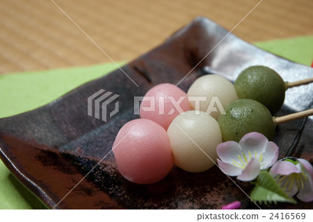 3 meals of dolls at the Hina Matsuri 2416569