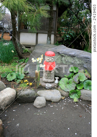 Visit the treasure temple temple of Mr. Hojo Yukari 2419403