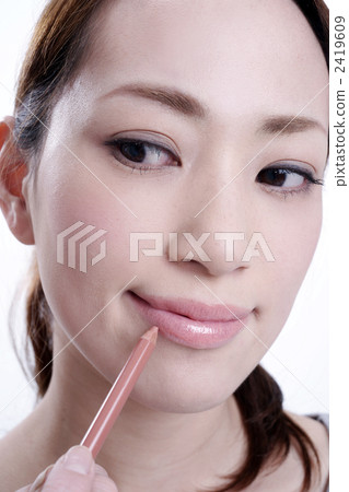 Image of makeup 2419609