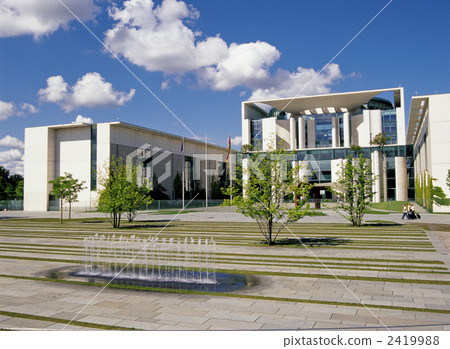 Federal Prime Minster of Berlin Office 2419988