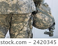 美國士兵和頭盔 2420345