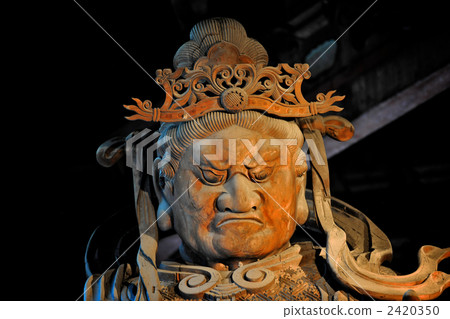 Hiromokuten standing statue in the Kondo hall of Todaiji Temple 2420350