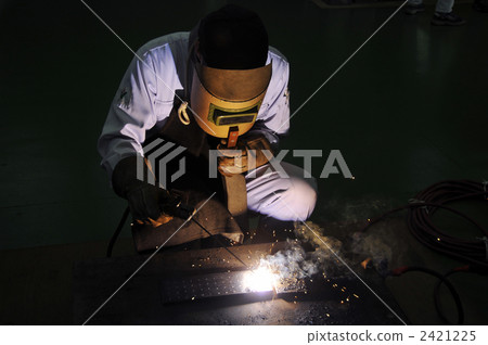 Arc welding Arc welding 2421225