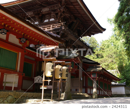 Isonokami Shrine 2424311