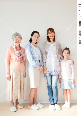 great grandchild, great grandmother, female 2426251