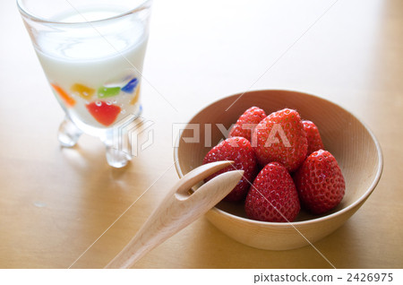 長崎草莓很粘 長崎草莓很粘 2426975