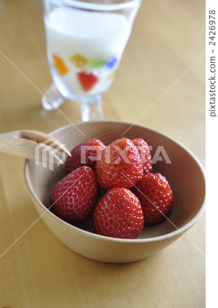 Nagasaki strawberries are sticky Nagasaki strawberries are sticky 2426978