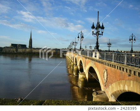 pierre bridge, bordeaux, france 2428395